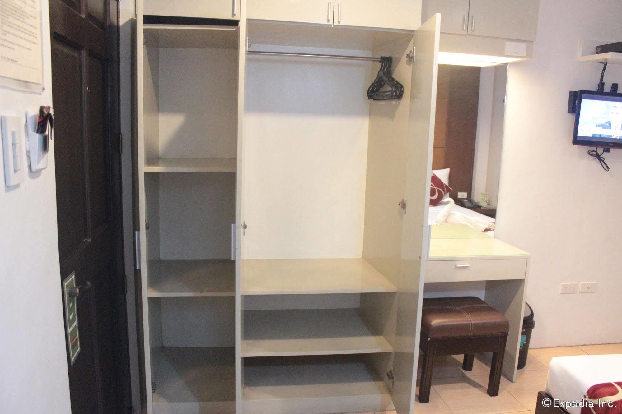 Acl Suites Quezon City Eksteriør billede