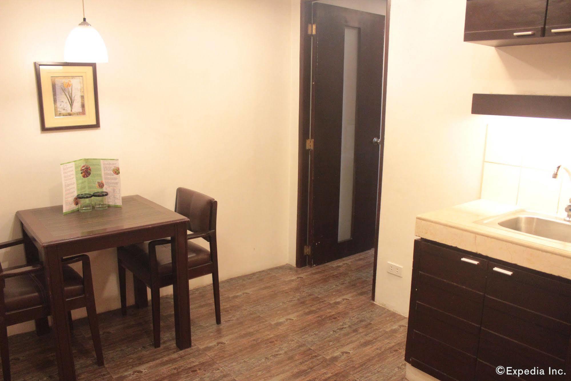 Acl Suites Quezon City Eksteriør billede